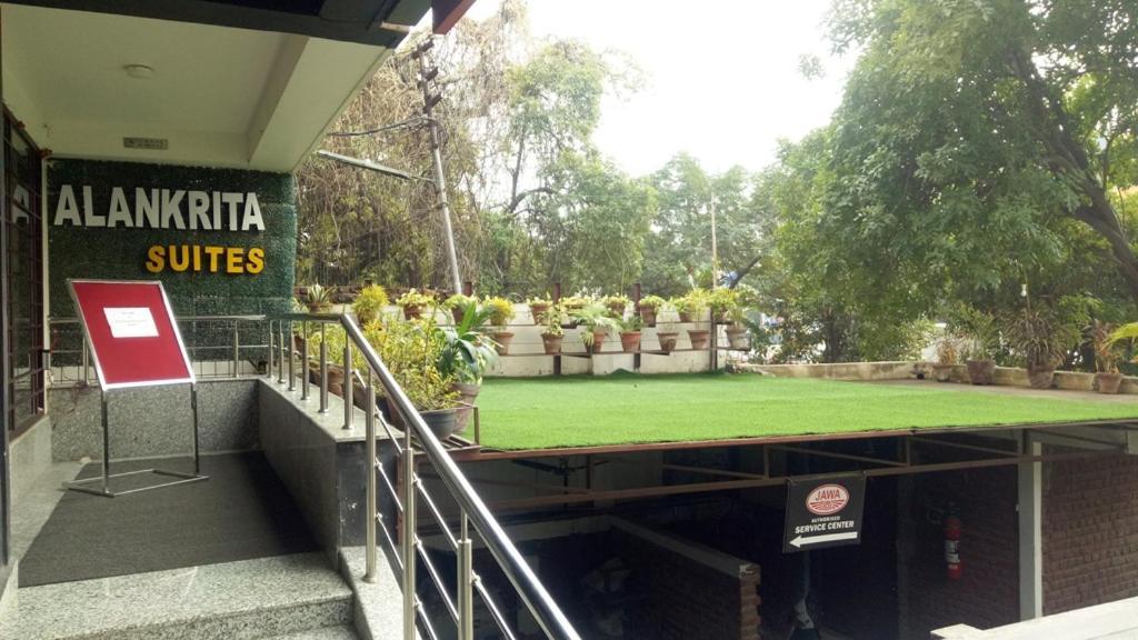 Alankrita Suites & Party Halls Meerut Eksteriør bilde