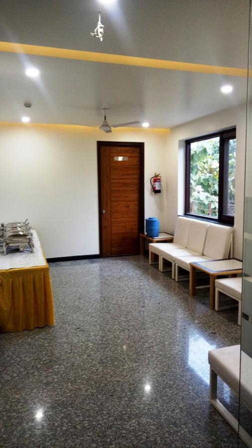 Alankrita Suites & Party Halls Meerut Eksteriør bilde