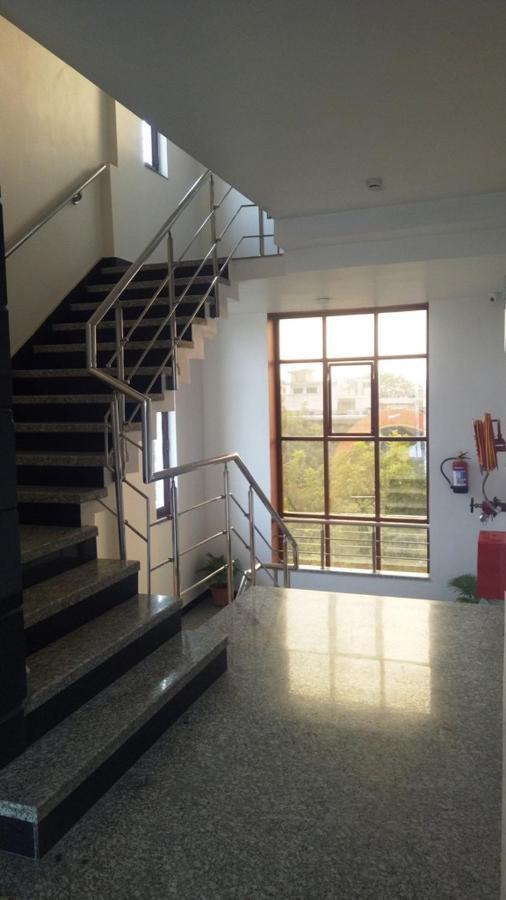 Alankrita Suites & Party Halls Meerut Eksteriør bilde