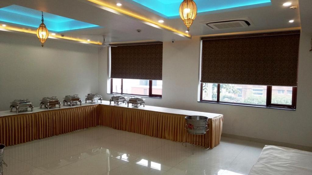 Alankrita Suites & Party Halls Meerut Eksteriør bilde