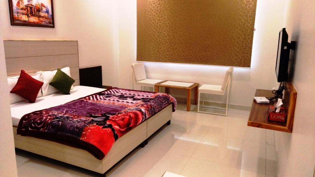 Alankrita Suites & Party Halls Meerut Eksteriør bilde